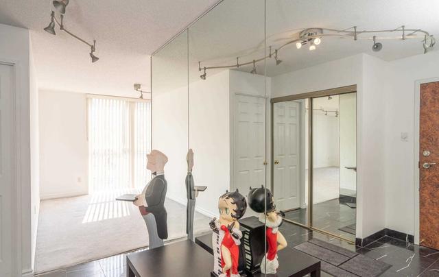 1611 - 5460 Yonge St, Condo with 2 bedrooms, 2 bathrooms and 1 parking in Toronto ON | Image 11