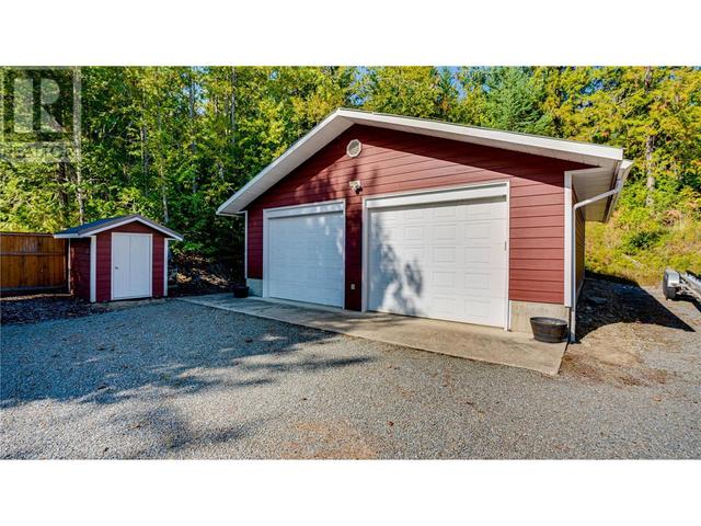 339 Coach Road, House detached with 3 bedrooms, 3 bathrooms and 8 parking in Sicamous BC | Image 7
