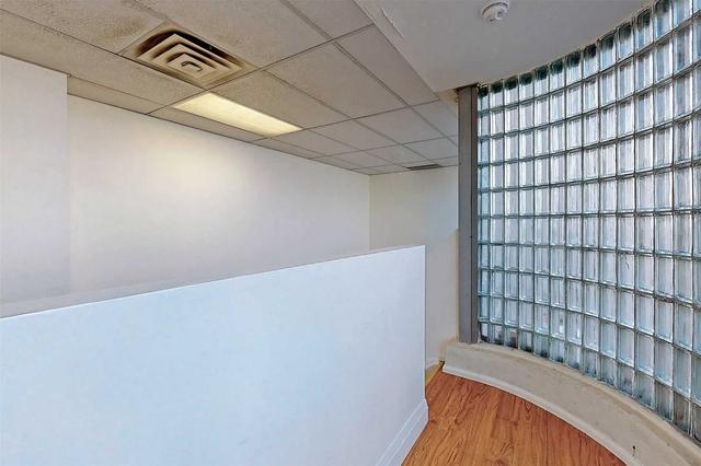 813 - 39 Kimbercroft Crt, Condo with 2 bedrooms, 2 bathrooms and 1 parking in Toronto ON | Image 11