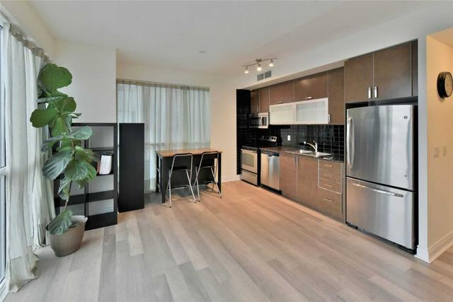 3002 - 28 Ted Rogers Way, Condo with 2 bedrooms, 1 bathrooms and 0 parking in Toronto ON | Image 6