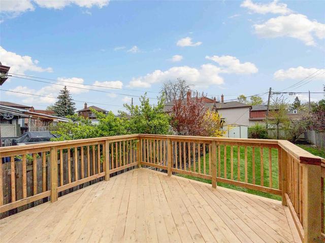 521 Lauder Ave, House detached with 3 bedrooms, 3 bathrooms and 1 parking in Toronto ON | Image 33