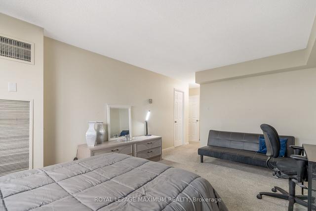 1003 - 150 Queen St S, Condo with 2 bedrooms, 2 bathrooms and 1 parking in Kitchener ON | Image 16