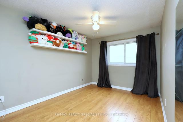 137 - 2050 Upper Middle Rd, Townhouse with 3 bedrooms, 2 bathrooms and 2 parking in Burlington ON | Image 14