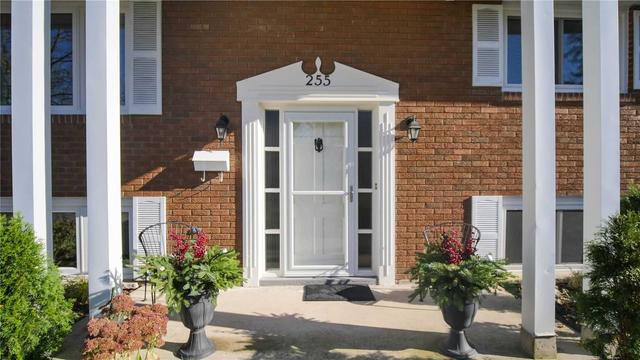 255 Riverview Blvd, House detached with 3 bedrooms, 2 bathrooms and 5 parking in St. Catharines ON | Image 18