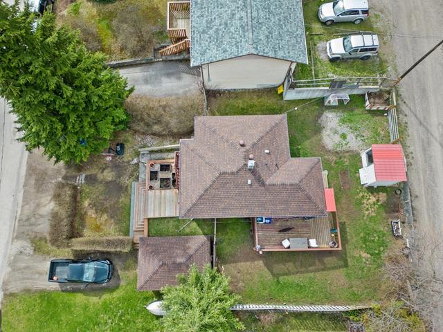 632 10th Avenue, House detached with 3 bedrooms, 2 bathrooms and 6 parking in Castlegar BC | Image 40