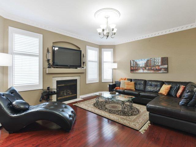 18 Catchfly Cres, House detached with 4 bedrooms, 5 bathrooms and 4 parking in Brampton ON | Image 4