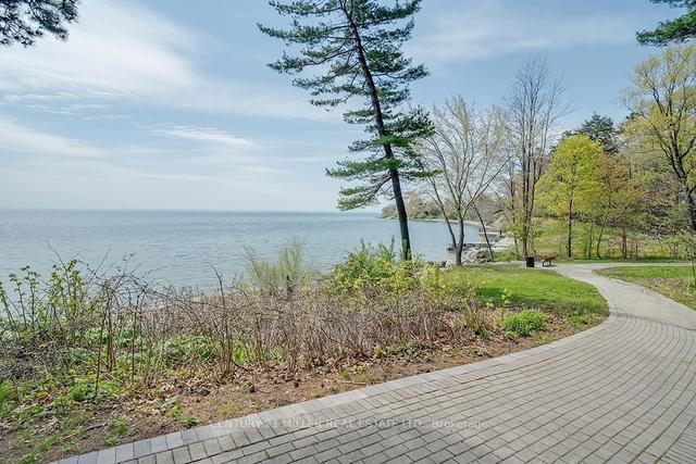 38 Holyrood Ave, House detached with 4 bedrooms, 6 bathrooms and 6 parking in Oakville ON | Image 17