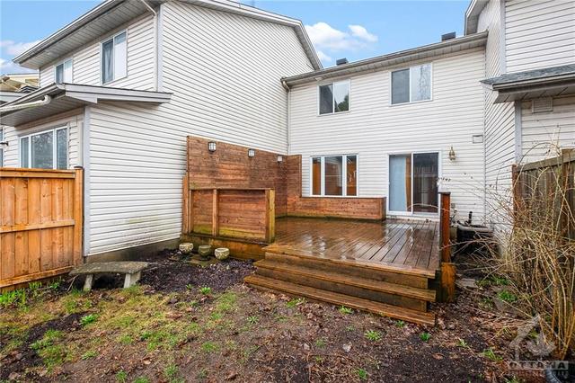 92 College Circle, Townhouse with 3 bedrooms, 2 bathrooms and 3 parking in Ottawa ON | Image 22