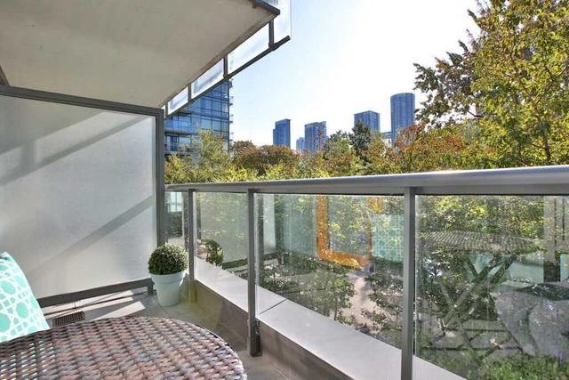 123 - 55 Stewart St, Townhouse with 2 bedrooms, 2 bathrooms and 0 parking in Toronto ON | Image 5