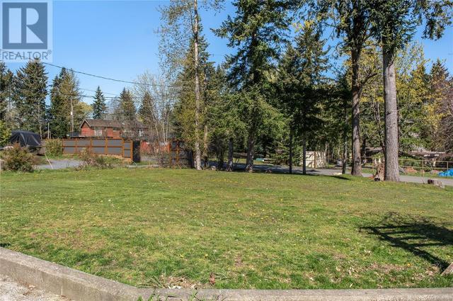 2413 Catherwood Rd, House detached with 3 bedrooms, 2 bathrooms and 4 parking in Comox Valley C (Puntledge   Black Creek) BC | Image 34
