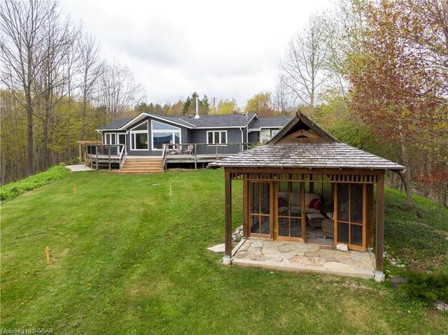 686352 19 Sideroad, House detached with 5 bedrooms, 3 bathrooms and 6 parking in Grey Highlands ON | Image 32