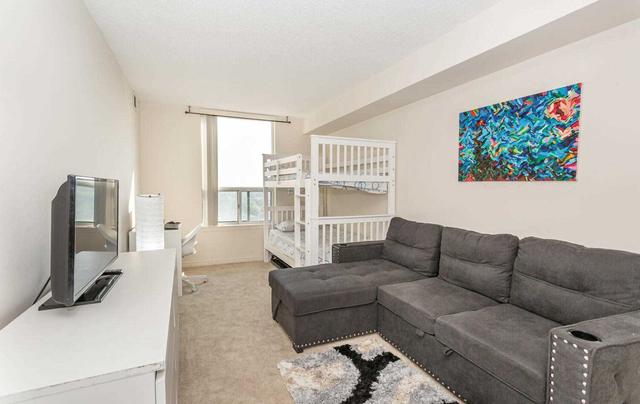 1704 - 135 Hillcrest Ave, Condo with 2 bedrooms, 2 bathrooms and 1 parking in Mississauga ON | Image 11