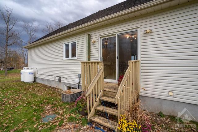 880 Concession 5 Street, House detached with 4 bedrooms, 2 bathrooms and 6 parking in Alfred and Plantagenet ON | Image 7