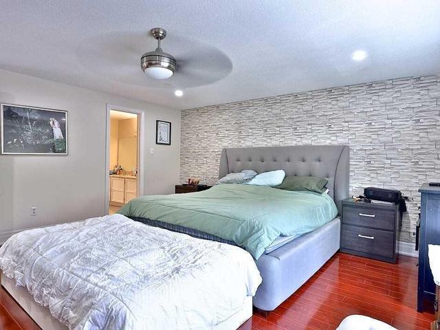 10 Michael Crt, House detached with 4 bedrooms, 4 bathrooms and 2 parking in Vaughan ON | Image 12