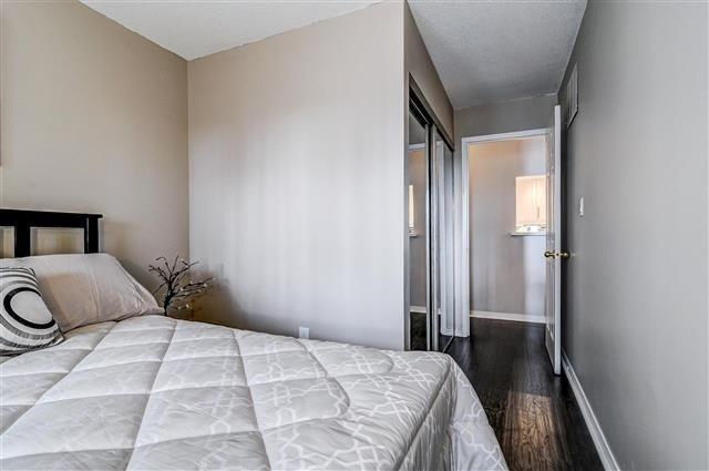 1002 - 5 Concorde Pl, Condo with 2 bedrooms, 2 bathrooms and 1 parking in Toronto ON | Image 16