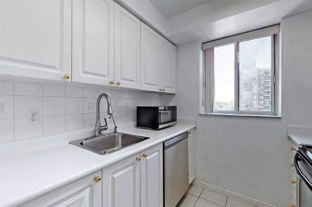 603 - 1 Pemberton Ave, Condo with 1 bedrooms, 1 bathrooms and 1 parking in Toronto ON | Image 5