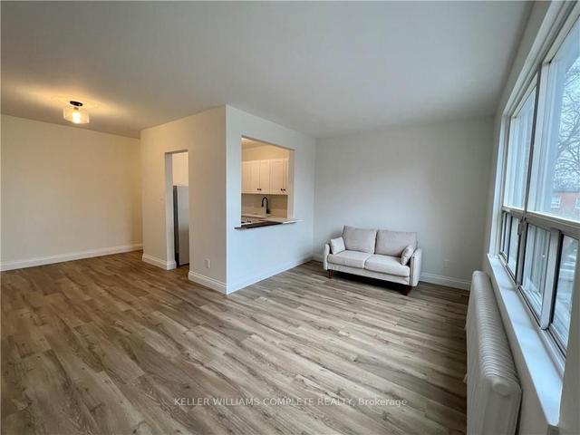 304 - 37 Mericourt Rd, Condo with 2 bedrooms, 1 bathrooms and 1 parking in Hamilton ON | Image 9