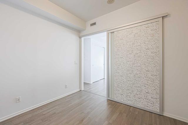 4607 - 1 Bloor St E, Condo with 2 bedrooms, 2 bathrooms and 0 parking in Toronto ON | Image 3