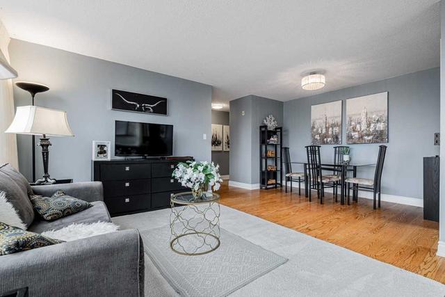 310 - 270 Davis Dr, Condo with 2 bedrooms, 2 bathrooms and 1 parking in Newmarket ON | Image 5