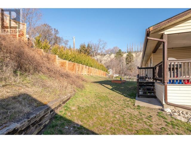 14415 Latimer Avenue, House detached with 5 bedrooms, 2 bathrooms and 1 parking in Summerland BC | Image 47