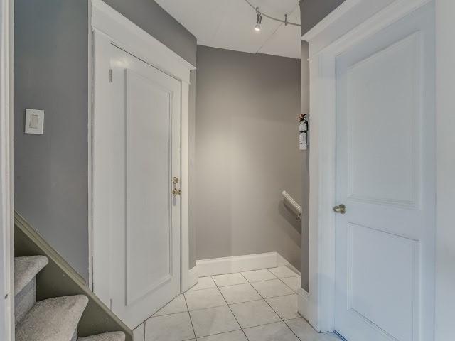10 Rosemount Ave, House detached with 6 bedrooms, 5 bathrooms and 1 parking in Toronto ON | Image 13