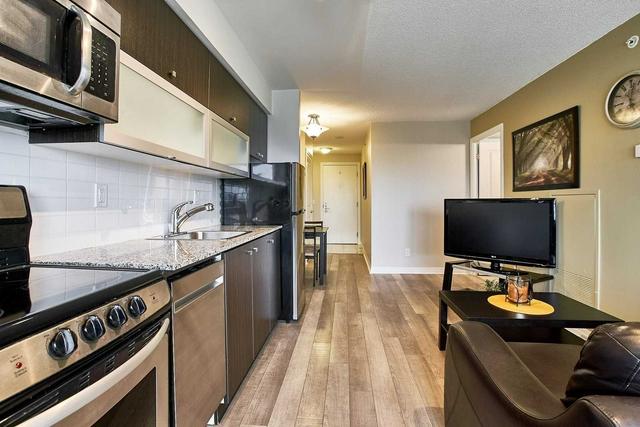 1704 - 275 Yorkland Rd, Condo with 1 bedrooms, 1 bathrooms and 1 parking in Toronto ON | Image 4
