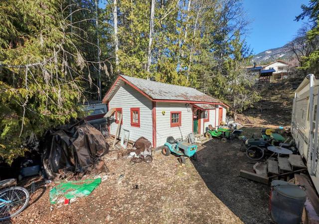 1766 Riondel Road N, House detached with 3 bedrooms, 2 bathrooms and null parking in Central Kootenay A BC | Image 94