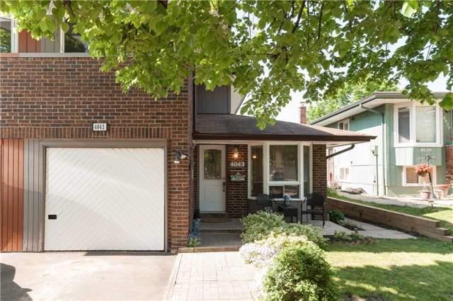 4043 Taffey Cres, House semidetached with 3 bedrooms, 2 bathrooms and 2 parking in Mississauga ON | Image 2