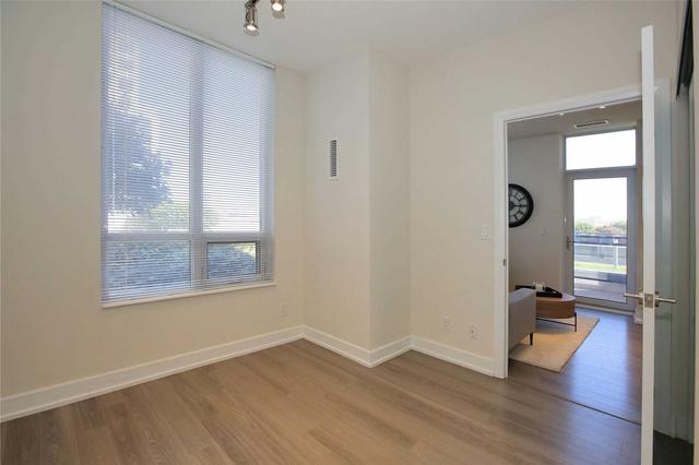 224 - 2 Eva Rd, Condo with 2 bedrooms, 2 bathrooms and 1 parking in Toronto ON | Image 2