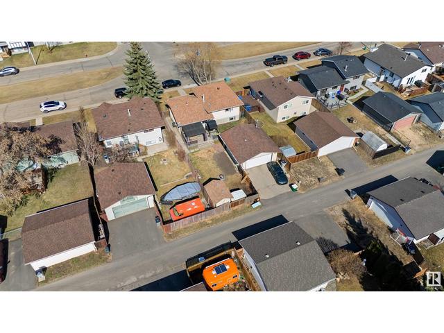 4635 44 Av, House detached with 5 bedrooms, 2 bathrooms and null parking in Gibbons AB | Image 17