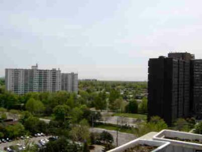1209 - 320 Dixon Rd, Condo with 2 bedrooms, 1 bathrooms and 1 parking in Toronto ON | Image 9