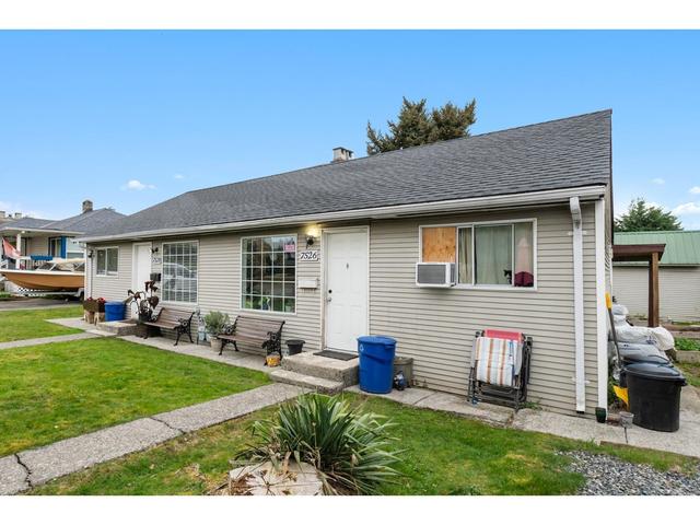 7528 Sharpe Street, House attached with 2 bedrooms, 2 bathrooms and 4 parking in Mission BC | Image 2