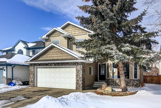 143 Waterstone Crescent Se, House detached with 4 bedrooms, 2 bathrooms and 4 parking in Calgary AB | Image 2