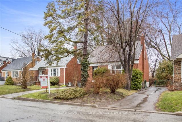 212 Elmhurst Ave, House detached with 3 bedrooms, 2 bathrooms and 3 parking in Toronto ON | Image 12