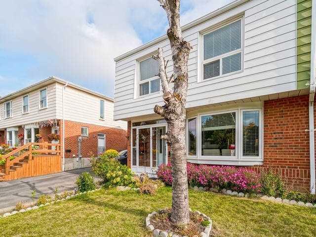 120 Hansen Rd, House semidetached with 4 bedrooms, 3 bathrooms and 4 parking in Brampton ON | Image 12