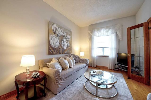 157 Hallam St, House detached with 3 bedrooms, 2 bathrooms and 9 parking in Toronto ON | Image 13