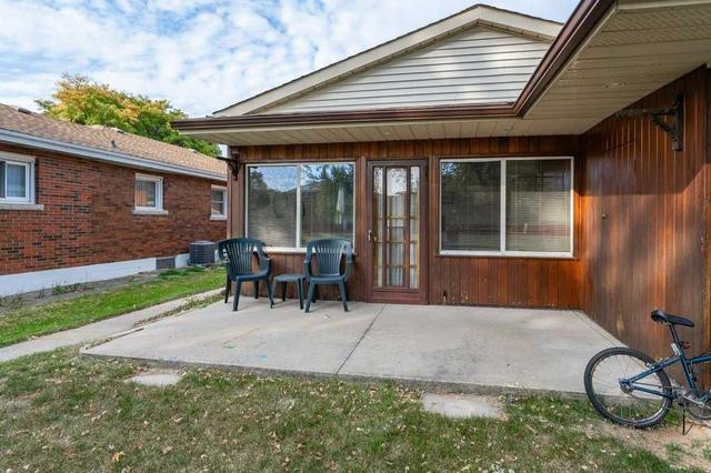 940 Brucedale Ave E, House detached with 3 bedrooms, 2 bathrooms and 3 parking in Hamilton ON | Image 28