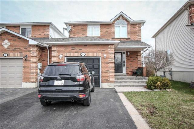 104 Wessenger Dr, House attached with 3 bedrooms, 3 bathrooms and 4 parking in Barrie ON | Image 1