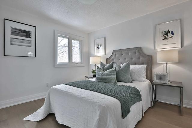168 Kingsbridge Garden Circ, House detached with 3 bedrooms, 4 bathrooms and 4 parking in Mississauga ON | Image 16