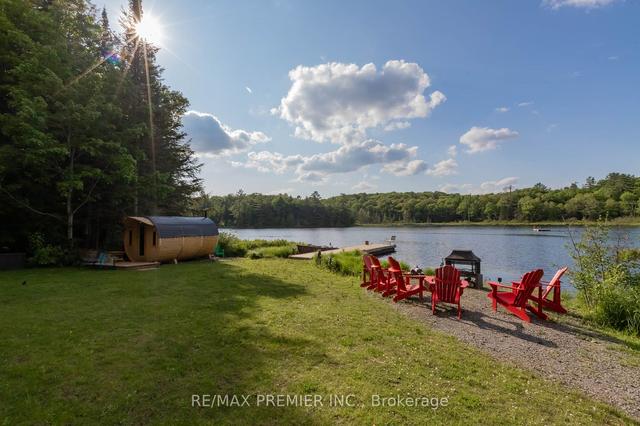 1036 Gordonier Lake Rd, House detached with 3 bedrooms, 2 bathrooms and 4 parking in Bracebridge ON | Image 4