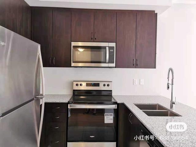 unit 50 - 719 Lawrence Ave W, Townhouse with 2 bedrooms, 2 bathrooms and 2 parking in Toronto ON | Image 2