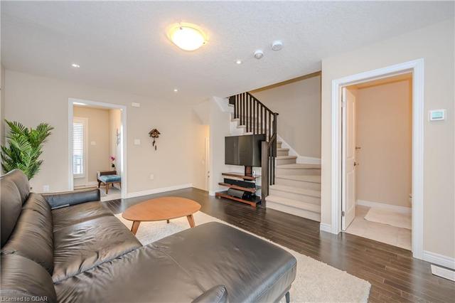87 Kirvan Drive, House semidetached with 3 bedrooms, 2 bathrooms and 3 parking in Guelph ON | Image 5