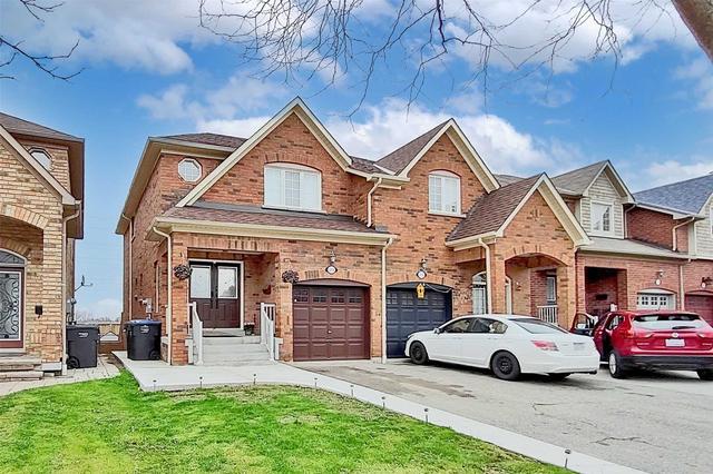 3258 Angel Pass Dr, House semidetached with 3 bedrooms, 4 bathrooms and 3 parking in Mississauga ON | Image 12