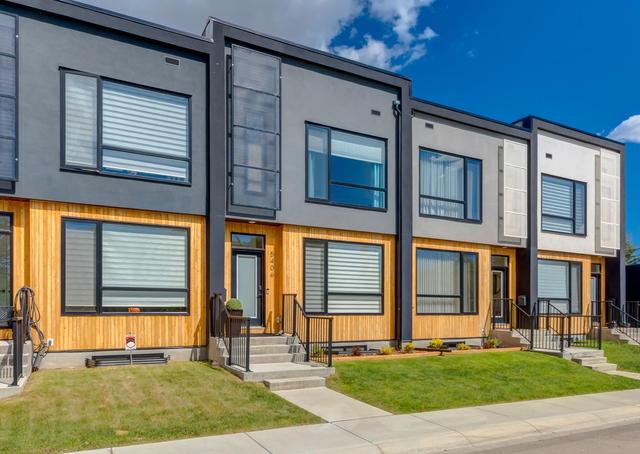5406 21 Street Sw, Home with 4 bedrooms, 3 bathrooms and 1 parking in Calgary AB | Image 1