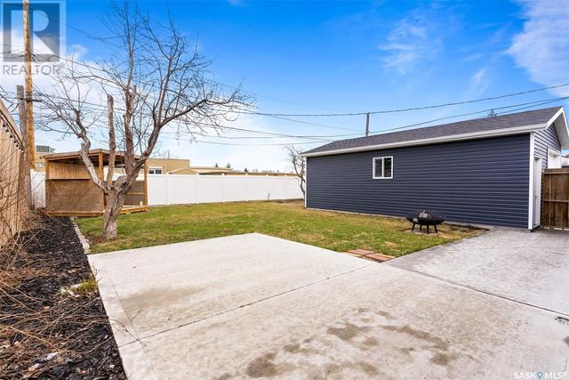 73 Coldwell Road, House detached with 3 bedrooms, 2 bathrooms and null parking in Regina SK | Image 32