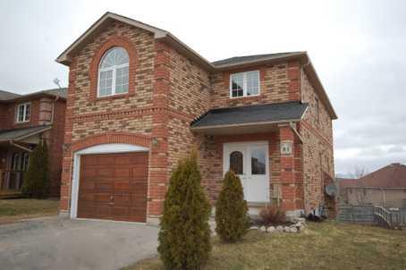 81 Snowy Owl Cres, House detached with 3 bedrooms, 4 bathrooms and 4 parking in Barrie ON | Image 1
