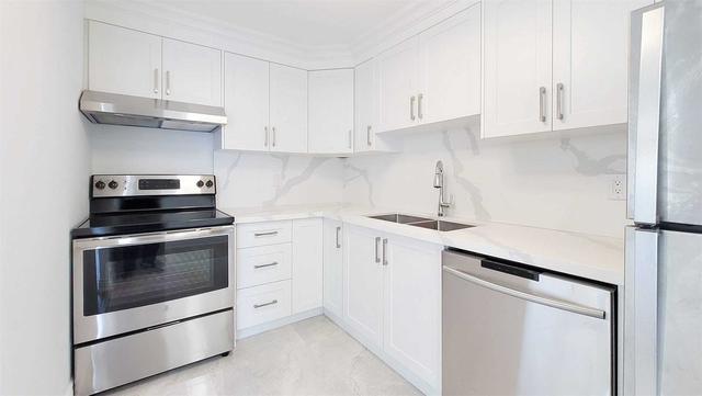 1402 - 4205 Shipp Dr, Condo with 2 bedrooms, 2 bathrooms and 1 parking in Mississauga ON | Image 1