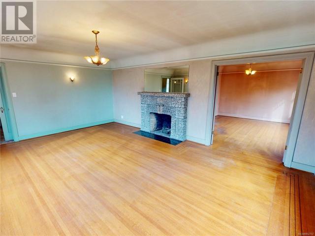 Living Room to Dining Room | Image 14