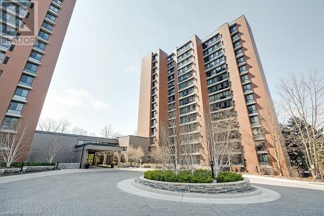 1013 - 1400 Dixie Road W, Condo with 2 bedrooms, 2 bathrooms and 1 parking in Mississauga ON | Image 1