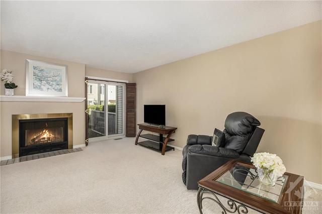 2012 Summerfields Crescent, Townhouse with 3 bedrooms, 3 bathrooms and 2 parking in Ottawa ON | Image 10